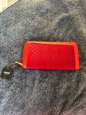 Avenue Quilted Red and Orange Zip-Around Wallet
